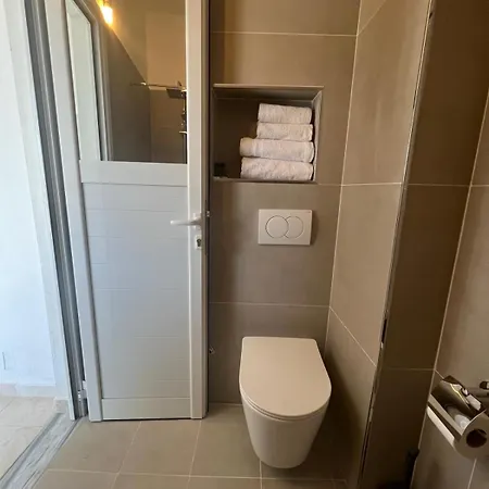 Irena Terrace Apartament *