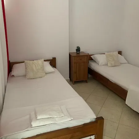Irena Terrace Apartament *